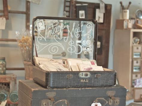 Love The Mirror Fitted Into This Vintage Suitcase For Retail Display