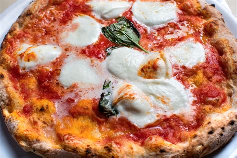What Is Neapolitan Style Pizza Taste