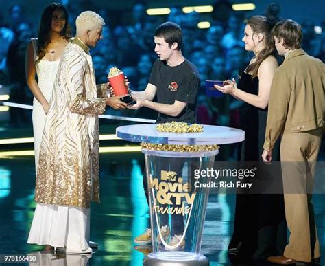 Actor Keiynan Lonsdale Accepts The Best Kiss Award For Love Simon News Photo Getty Images