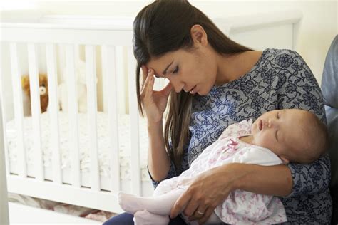 What Are The Symptoms And Causes Of Postpartum Depression In Women