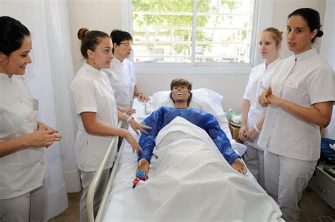 La Unnoba Convoca A Estudiantes De Enfermería Que Quieran Ser Ayudantes