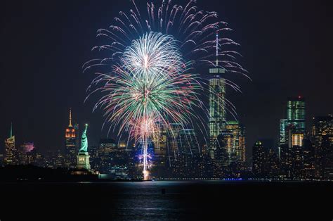Where To Watch The 4th Of July Fireworks In Nyc In 2018