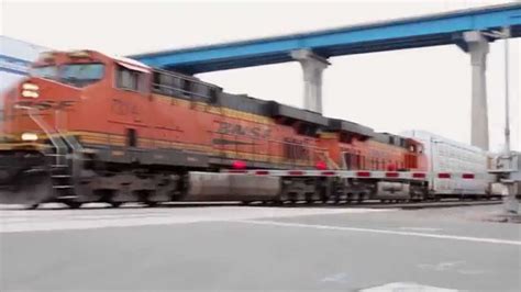 Bnsf Autorack Train Entering Downtown Sd Yard Youtube