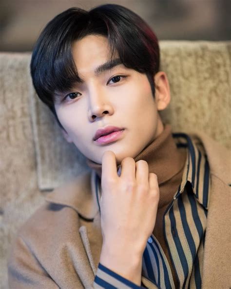 How Much Do You Love Him 💞 I Love Him Too Much 😁 🤭😇 Sf9 Rowoon Sf9