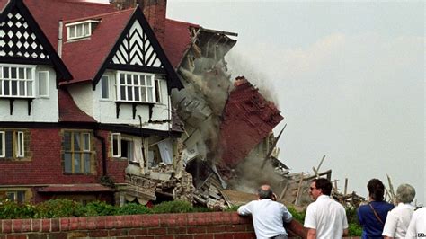 In Pictures Holbeck Hall Landslip 20th Anniversary Bbc News