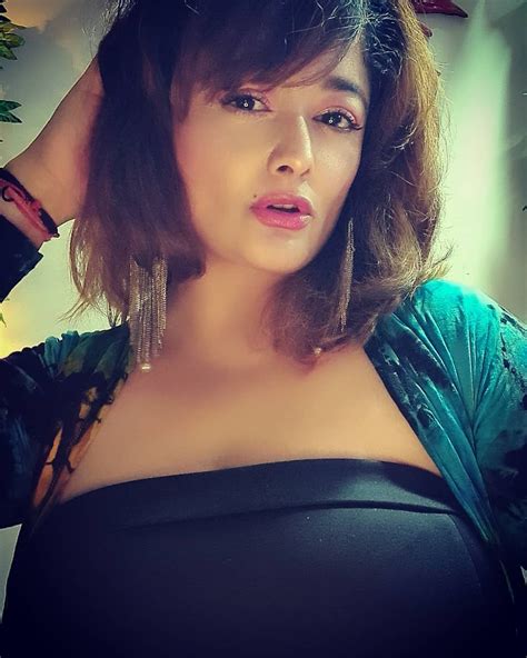 Kiran Stuns Netizens With Extremely Hot Photo Which Turns Viral