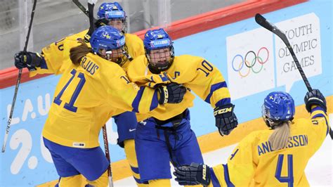 tre dalatjejer vann hockeysilver på ungdoms os p4 dalarna sveriges radio