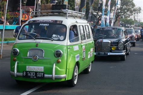 Reli Mobil Kuno Jateng Tour 2023 Antara Foto