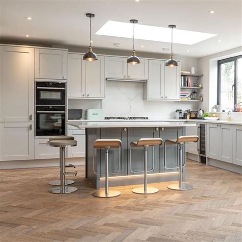 If you want to create classic kitchen design these 20 ideas are for you. Howdens (@howdensjoinery) added a photo to their Instagram ...