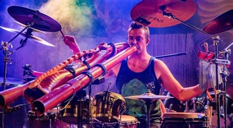 מורה דרך ומתקשר, מנחה סדנאות של האנרגיה החדשה, הפעלת הדי אנ איי וחיבור לעוצמה ולשליחות הנשמתית. פסטיבל נומיינד אביב | נומיינד - טיולים ומסעות בוטיק בעולם ...