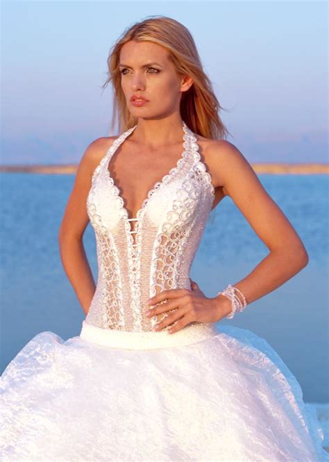 Sexy Wedding Gowns For Confident Brides To Be