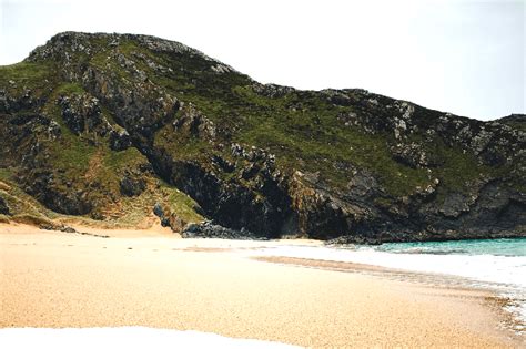 12 Of The Best Beaches In Ireland Travel Tips Hogans Irish Cottages
