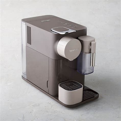 We take a look at the nespresso lattissima one coffee machine and compare it to our favourite nespresso machine to date.check out our new favourite machine. Nespresso Lattissima One | Frontgate in 2021 | Coffee ...
