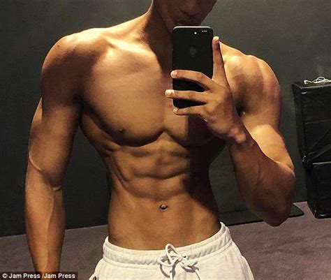 Fitness Fanatic Lifts His Way To A Incredibly Proportioned Physique