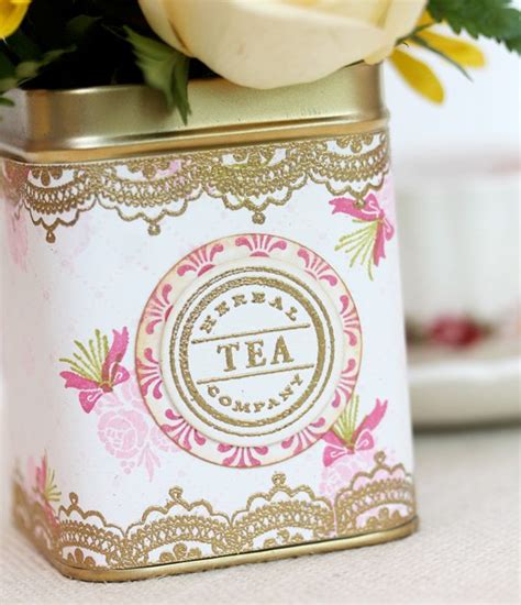 Aww, these are so sweet! Design Inspired: Vintage Tea Tins | Damask Love