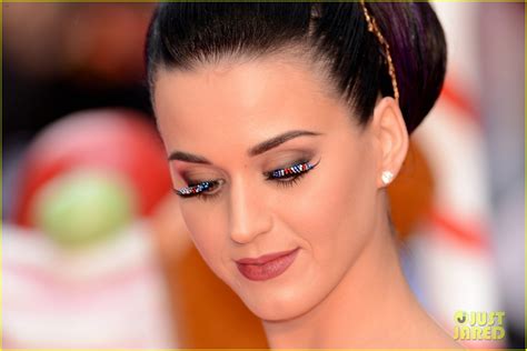 Katy Perry Red White And Blue Eyelashes At Uk Premiere Photo 2682544
