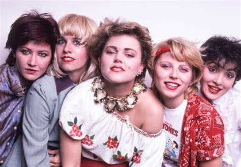 20 Nostalgic Photos Of The Go Gos In The Early 1980s Vintage Everyday