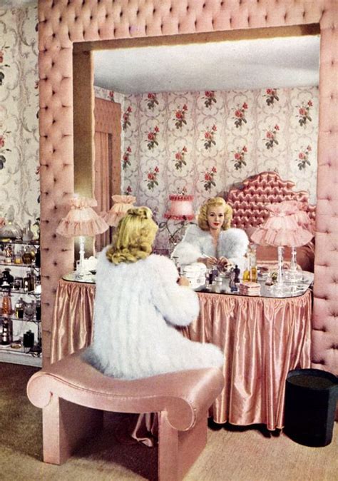 Your home's decor lets your guests in on your personality as an individual, and finding that right touch with kohl's is easy! Pin Up Decor - Blast from The Past with 13 Pretty Spaces ...