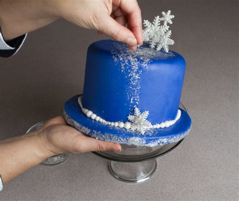 While Preparing Her Ossas 2013 Cake Angela Wanted To Add Sparkle While