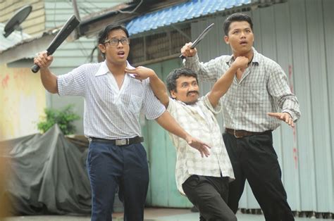 Abang long fadil 2 is a 2017 malaysian action comedy film written and directed by syafiq yusof. Review Filem Abang Long Fadil - Erti Kehidupan