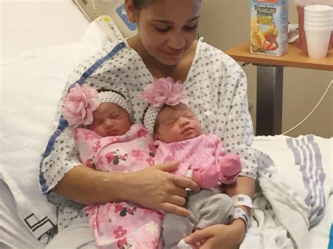 Sisters Give Birth 15 Minutes Apart Abc News