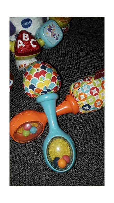 Fisher Price Baby Newborn Toys Rattle N Rock Maracas Set Of 2 Soft