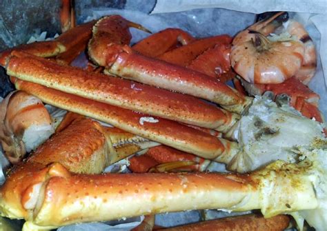 Allow the crab legs to boil for about six or eight minutes for smaller legs like snow crab and as long as 12 to 14 minutes for very large legs like some king crab varieties. Cajun Crab leg,Corn and New Potato Boil Recipe by MsKipper ...