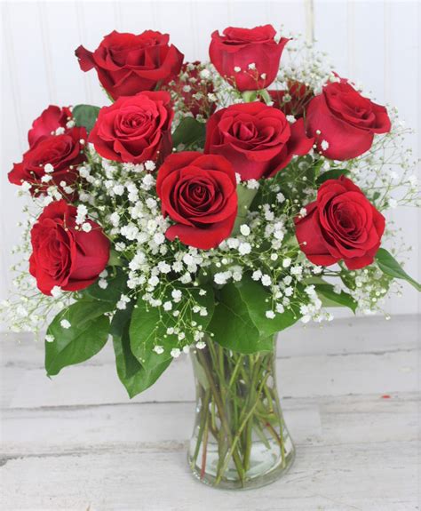One Dozen Long Stem Red Rose With Baby Breath In Vase — The Florist At