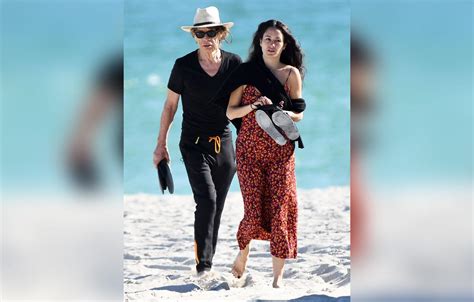 Mick Jagger And His 34 Year Old Girlfriend Celebrate 7 Years With Pda Filled Miami Vacation