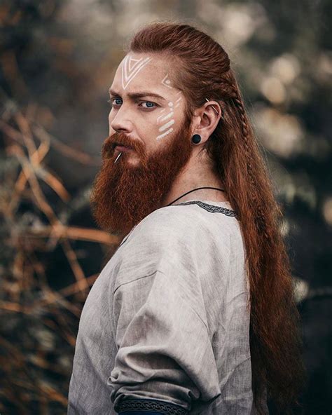 It's almost impossible to identify how vikings truly looked like considering that they were only around from the viiith to the xith century. Fierce Viking Hairstyles For Modern Day Valkyries (com ...