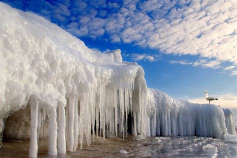 Massive River Found Beneath The Antarctic Ice Sheet •