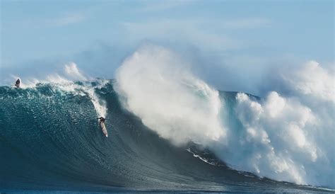 Nathan Florence And Minutes Of What A Day Surfing At Massive Peahi