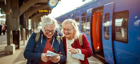 Explore the world with confidence! What seniors should know about travel insurance - Allianz Global Assistance