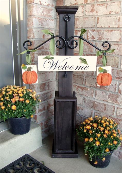 Autumn Welcome Sign Display And Mums Welcome Post Decoration Entree