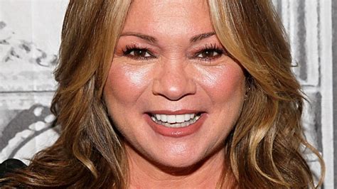 Twitter Is Cracking Up Over Valerie Bertinelli S Cooking Burn