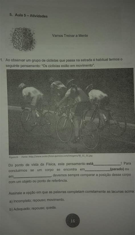 Ao Observar Um Grupo De Ciclistas Que Passa Na Estrada