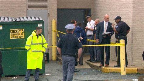 Mans Body Found Behind Eastpoint Mall Dumpster