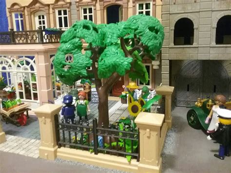 Was macht man gegen langeweile?genau man baut seine playmobil eisenbahn auf und das im garten.viel spass bei dem video und abonieren nicht vergessen.:d Pin von Mary Mandk auf Playmobil | Playmobil