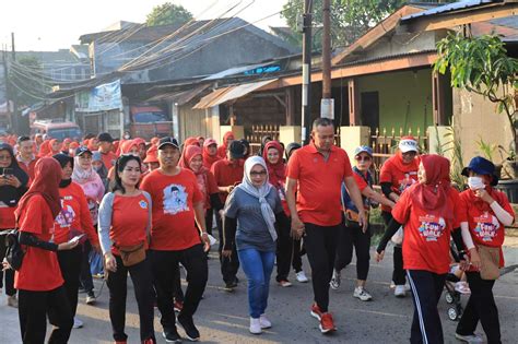 Pemerintah Kota Bekasi Ikuti Jalan Santai Di Pondok Melati Plt Wali