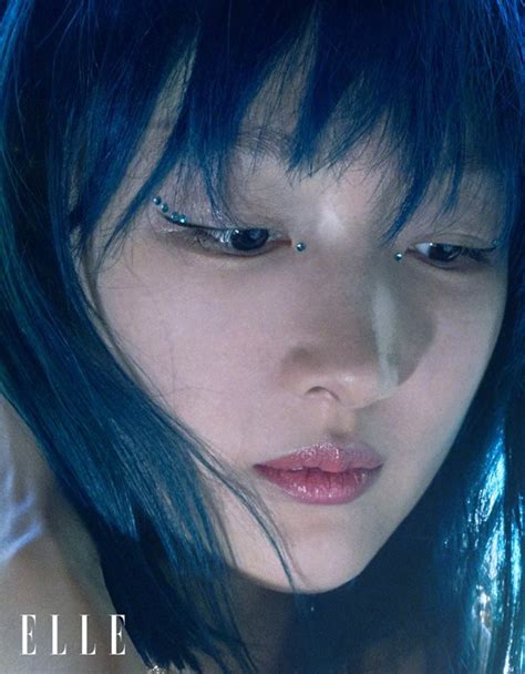 Dare To Shoot Zhou Dongyu S Half Naked Appearance With Blue Hair Broken Diamond Eye Makeup Is