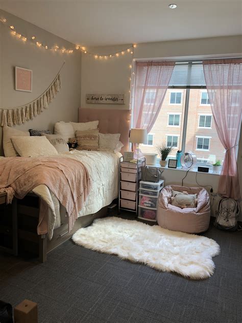 Ellas Dorm Dorm Room Rugs Dorm Room Color Schemes Dorm Room Styles