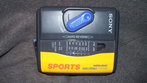 1994 Sony Walkman Fmam Sports Radio Cassette Player Wm Fs393