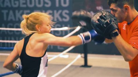 Ladies Boxing At Fitrepublik Youtube