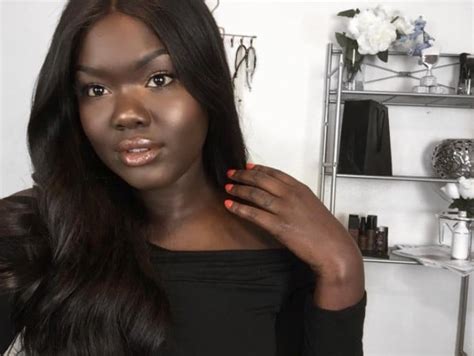 Vlogger Nyma Tang Tries Darkest Shade Of Foundation Popsugar Beauty