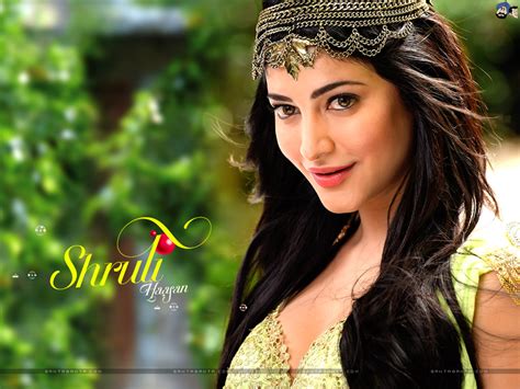 Shruthi Hassan In Puli 2373396 Hd Wallpaper And Backgrounds Download