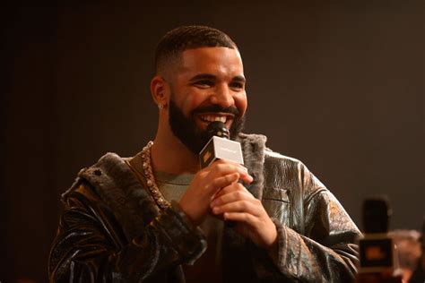 Drake Responds To Troll By Following And Dming His Wife On Instagram