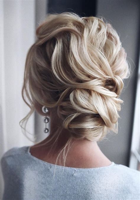 20 Trending Messy Wedding Updo Hairstyles Youll Love Hmp