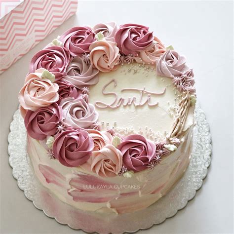 Birthday wishes flower cake ® pastel; Flower buttercream cake | Flower cake decorations ...