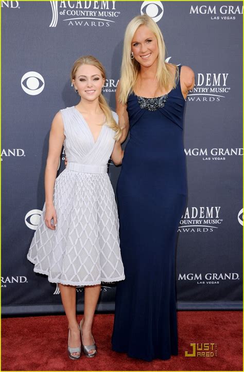 Rip curl girls in epic malibu (2005). AnnaSophia Robb & Bethany Hamilton: ACM Awards 2011 ...