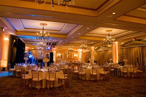 Gold And Amber Reception Decor And Lighting